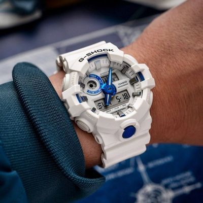 Casio G-SHOCK GA-700HDS-7AER 204 фото
