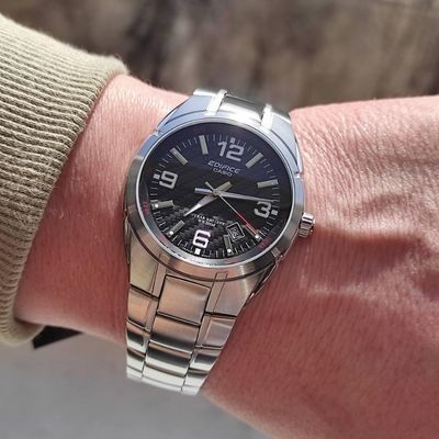 Casio EDIFICE Classic EF-125D-1AVEG 266 фото